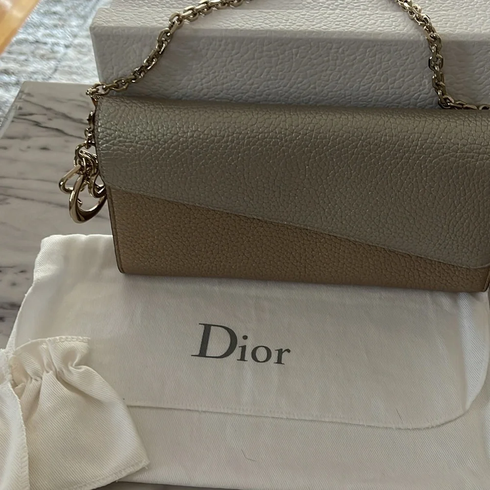 Preloved Christain Dior wallet on chain